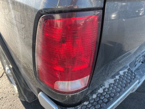 Used 2018 RAM 2500 Tradesman w/ Chrome Appearance Group image 21