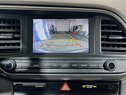 Used 2020 Hyundai Elantra Value Edition w/ Cargo Package (C1) FWD image 16