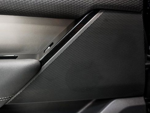 Used 2022 Land Rover Range Rover Velar S image 10