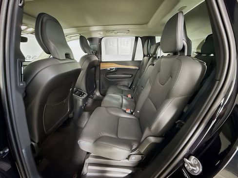 Certified 2025 Volvo XC90 B6 Plus image 25