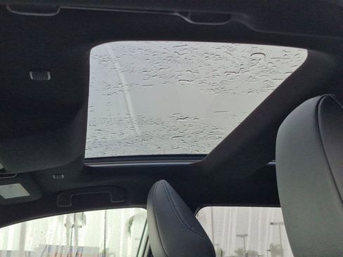 Used 2024 Toyota bZ4X Limited image 15