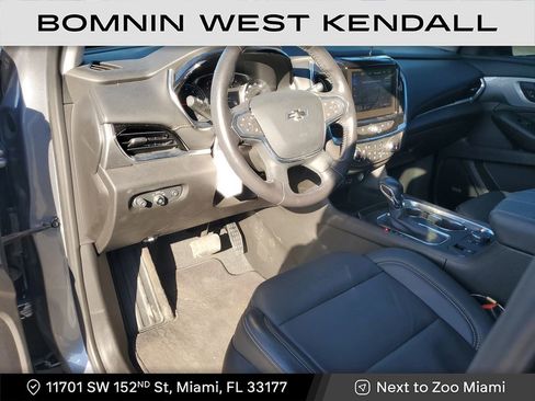 Used 2021 Chevrolet Traverse RS image 23