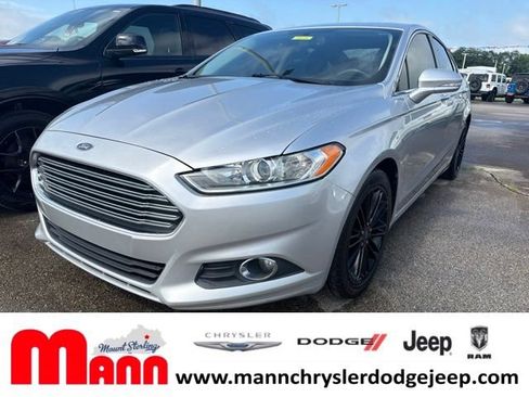 Used 2014 Ford Fusion SE w/ Equipment Group 202A FWD image 1