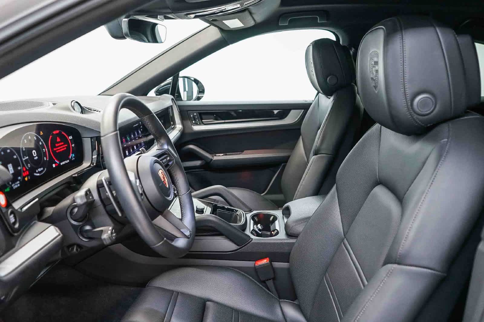 Certified 2026 Porsche Cayenne Coupe AWD/4WD image 20