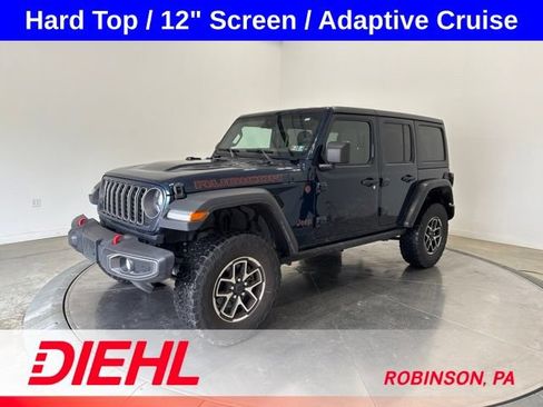 Used 2025 Jeep Wrangler Unlimited Rubicon AWD/4WD image 3