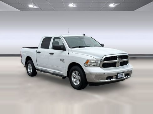 Used 2022 RAM 1500 Classic SLT w/ Electronics Group AWD/4WD image 7