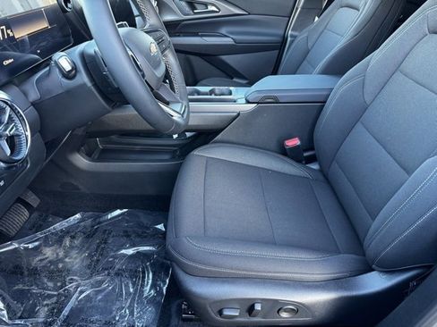 New 2026 Chevrolet Equinox EV LT image 5