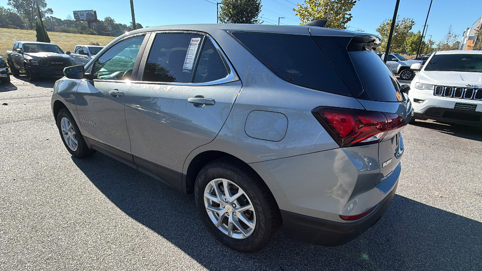 Used 2024 Chevrolet Equinox LT AWD/4WD image 10