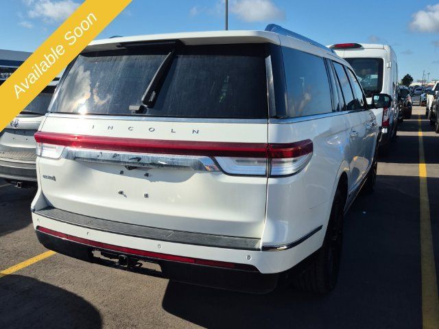 Used 2022 Lincoln Navigator L Reserve w/ Equipment Group 201A AWD/4WD image 5