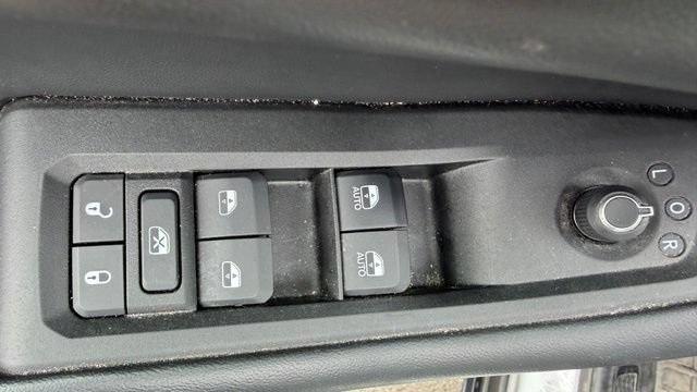 Used 2024 Jeep Grand Cherokee Altitude AWD/4WD image 17