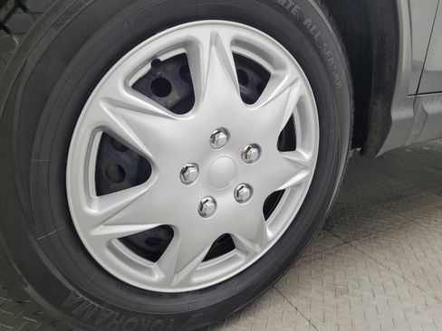 Used 2020 Nissan Rogue Sport S image 31