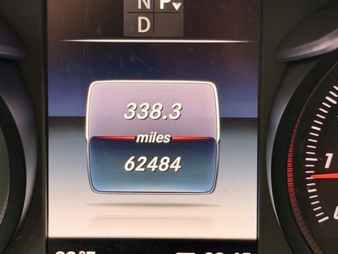 Used 2019 Mercedes-Benz GLC 300 4MATIC image 22