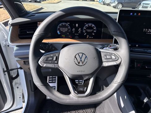 New 2026 Volkswagen Tiguan SEL R-Line image 24