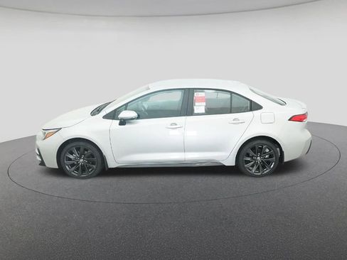 New 2026 Toyota Corolla SE image 3