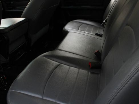 Used 2018 RAM 2500 Tradesman w/ Chrome Appearance Group AWD/4WD image 19