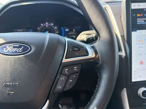 Used 2023 Ford Edge SEL w/ Sport Appearance Package image 14