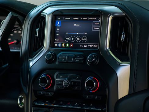 Used 2020 Chevrolet Silverado 1500 LT w/ All-Star Edition image 16