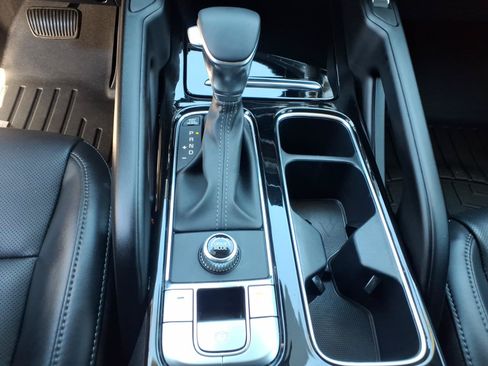 Used 2024 Kia Telluride S FWD image 13
