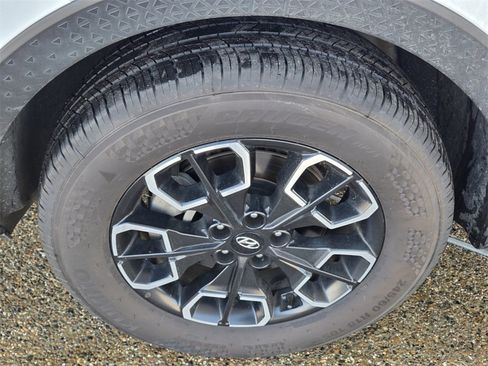 Used 2022 Hyundai Santa Cruz SEL Premium image 8