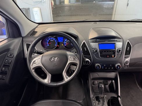 Used 2010 Hyundai Tucson GLS w/ Popular Equipment Pkg 2 FWD image 29