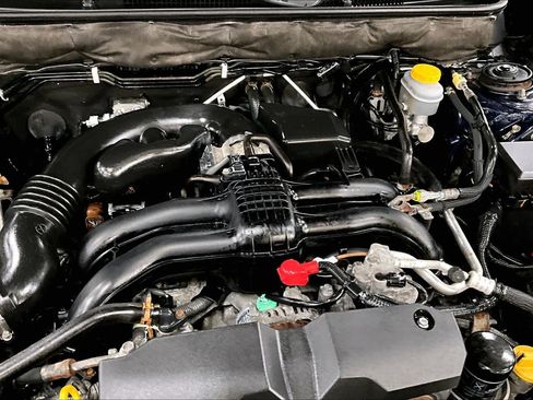 Used 2013 Subaru Legacy 2.5i Limited image 32