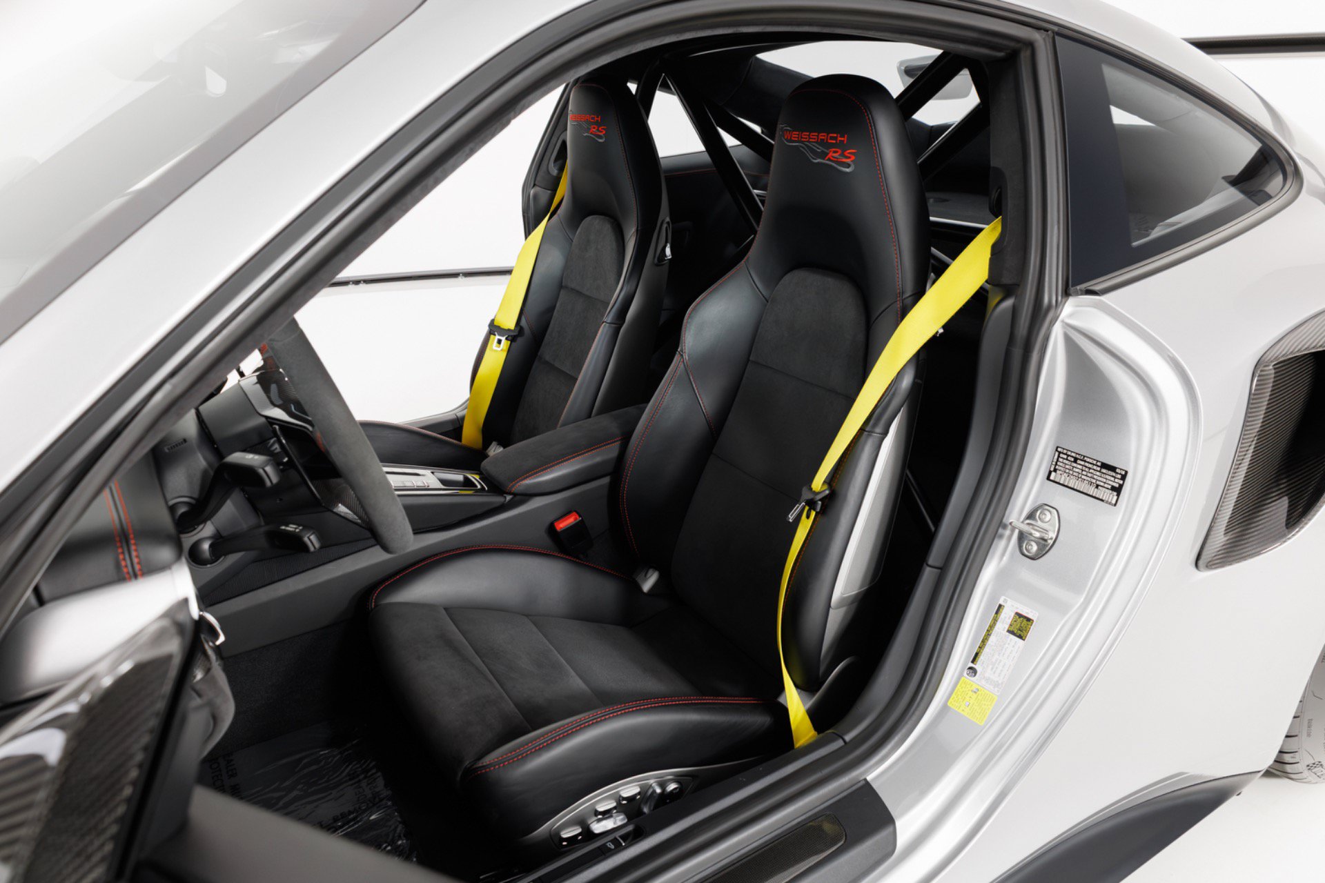 Used 2018 Porsche 911 GT2 RS RWD image 16