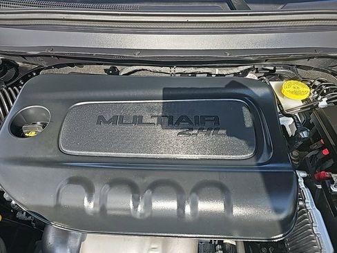 Certified 2023 Jeep Cherokee Altitude Lux image 35