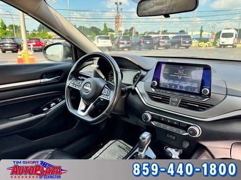 Used 2023 Nissan Altima 2.5 SR FWD image 40