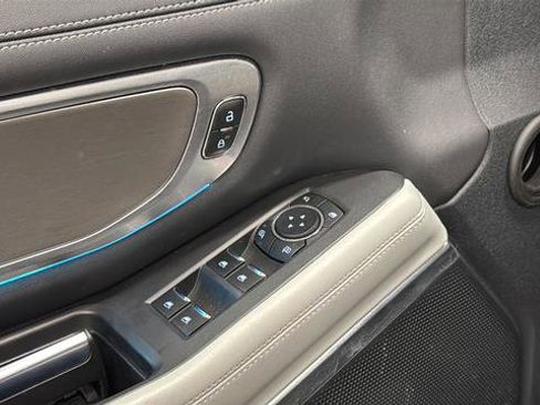 Used 2025 Ford Expedition Platinum w/ Driver's Package image 21