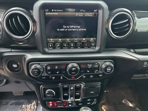 Used 2021 Jeep Wrangler Unlimited Rubicon w/ Trailer Tow Package AWD/4WD image 24