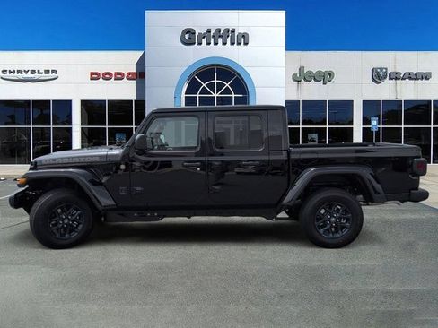 New 2026 Jeep Gladiator Mojave AWD/4WD image 10
