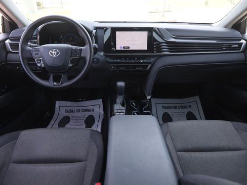Used 2025 Toyota Camry LE image 21