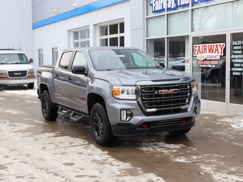 Used 2022 GMC Canyon AT4 image 2