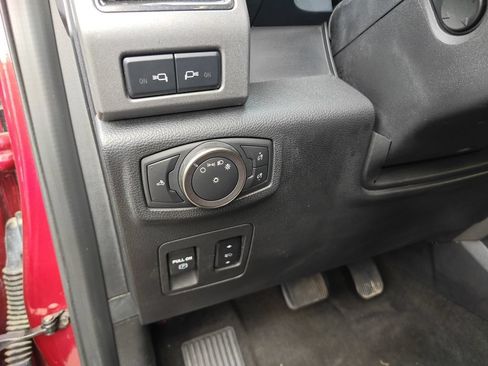 Used 2019 Ford F150 Raptor w/ Equipment Group 802A Luxury AWD/4WD image 9