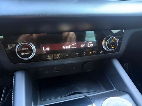 Used 2022 Mitsubishi Outlander SE image 21