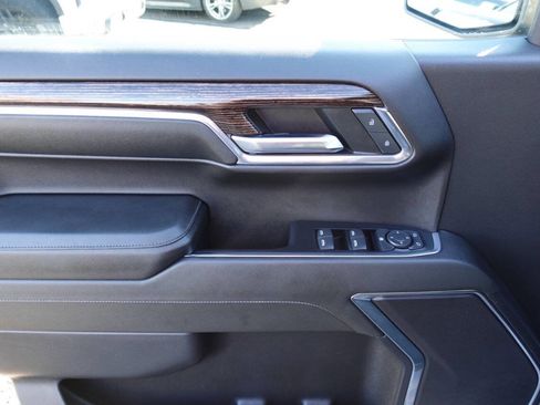 Used 2024 GMC Sierra 1500 Elevation image 12