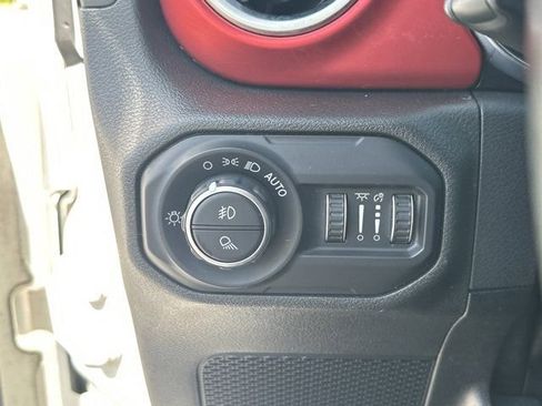 Used 2021 Jeep Gladiator Rubicon AWD/4WD image 29