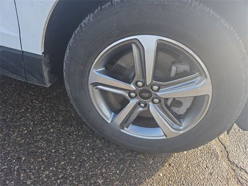 Certified 2024 Ford Edge SEL w/ Convenience Package image 14