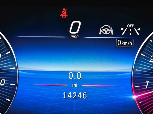 Used 2025 Mercedes-Benz GLS 450 4MATIC image 23