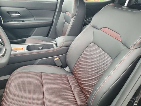 New 2026 Nissan Kicks SR image 8