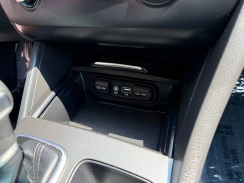 Used 2017 Kia Optima LX FWD image 29