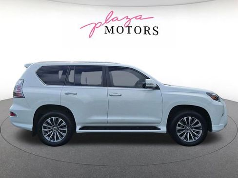 Used 2021 Lexus GX 460 Luxury w/ Accessory Package AWD/4WD image 4