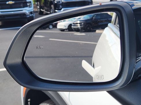 New 2026 Chevrolet Equinox EV LT image 11