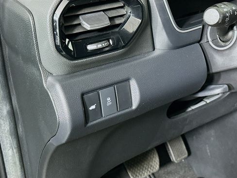 Used 2025 Honda Pilot EX-L image 17