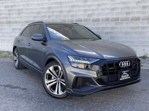 Used 2021 Audi Q8 Prestige AWD/4WD image 2