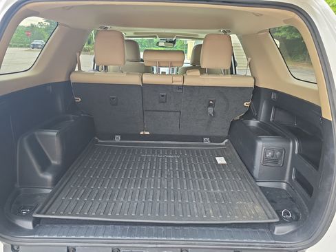 Used 2020 Toyota 4Runner SR5 Premium w/ Moonroof Package AWD/4WD image 13