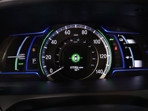 Used 2017 Honda Accord Touring image 4