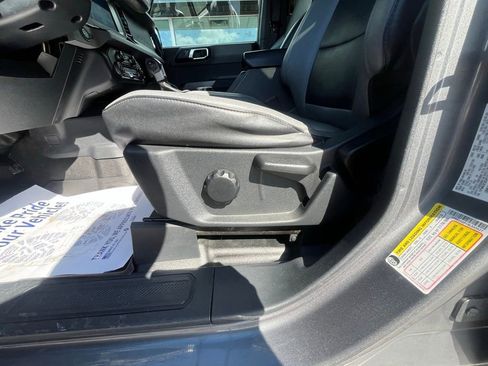 Used 2022 Ford Bronco Black Diamond image 16