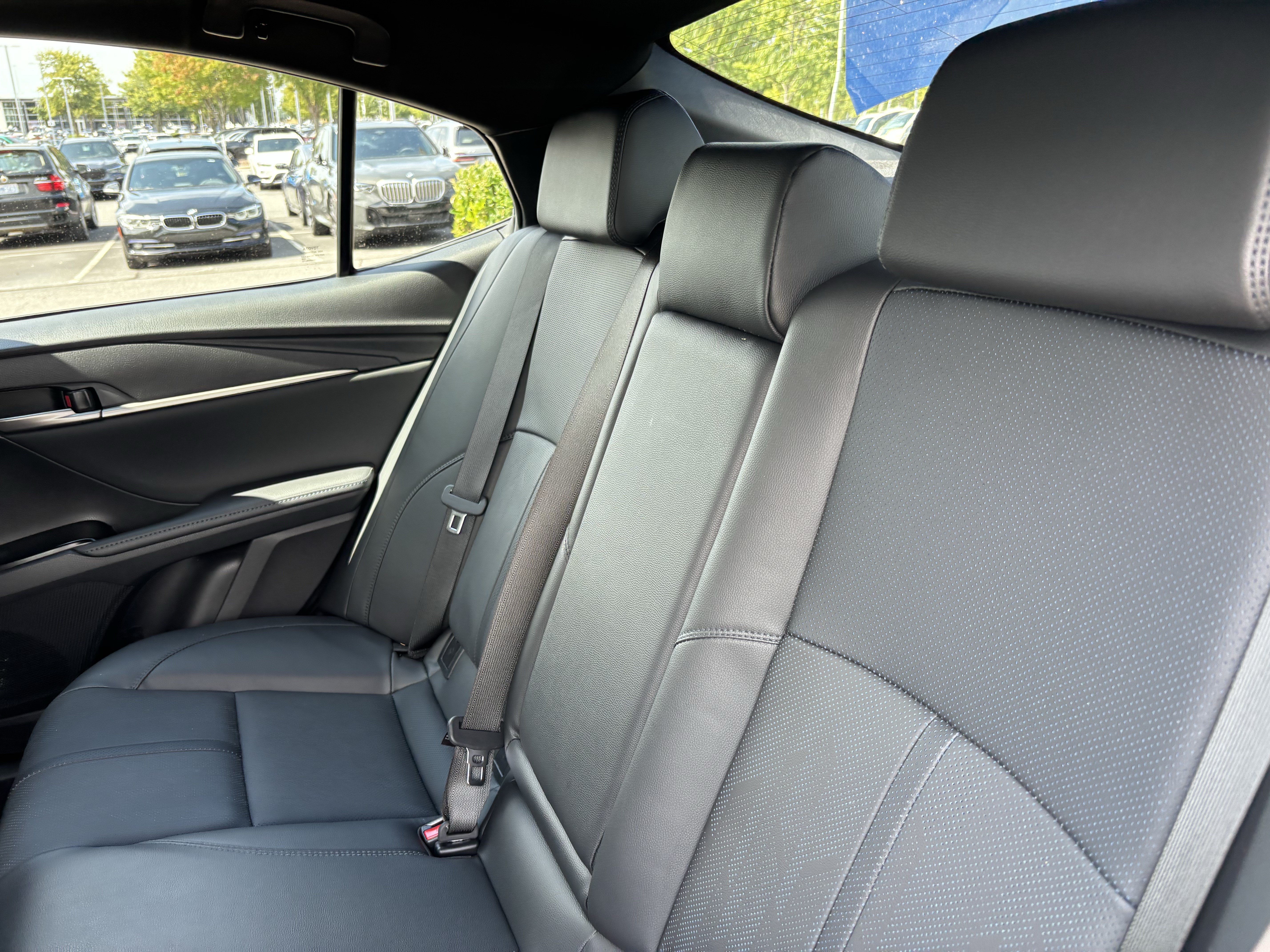 Used 2025 Toyota Camry XSE FWD image 31