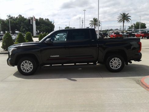 Used 2026 Toyota Tundra SR5 AWD/4WD image 4